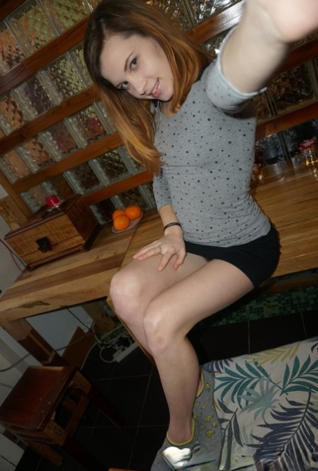Güzeltepe Seçkin Üniversiteli Escort Modeli Defne